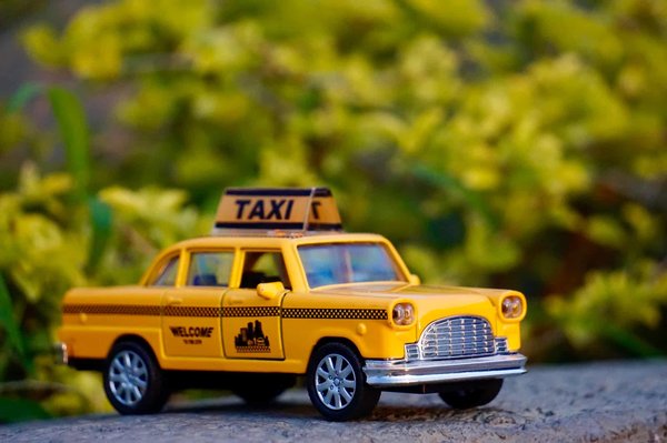 Conseils pour réserver votre taxi à Lille