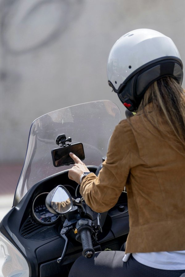 Découvrez le meilleur support téléphone moto anti-vibration